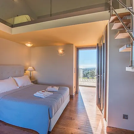 Distefi Hills In Sounio * ميتامورفوسي